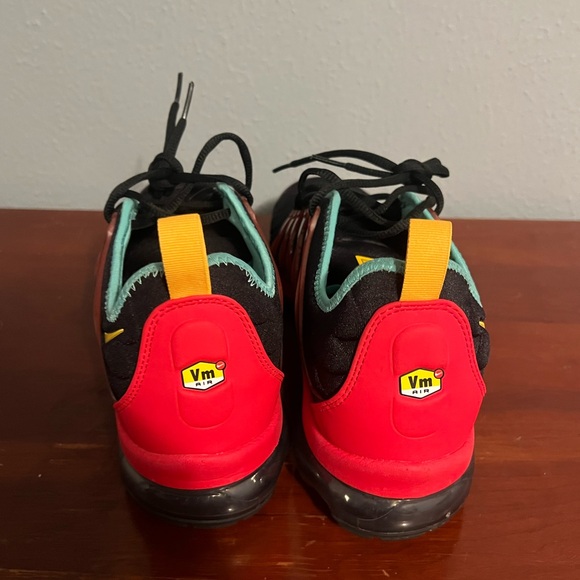 Nike Black and Red Athletic Shoes with Teal Lining Vapormax Plus - Picture 2 of 8